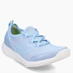 OOFOS Oomg Sport LS Low Sneakers Carolina Blue Women’s Sz 7.5 (Fits 7)